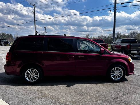 Used 2014 Dodge Grand Caravan SXT FWD image 8