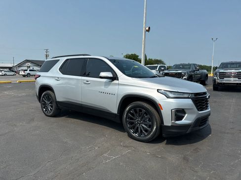 Certified 2022 Chevrolet Traverse RS FWD image 7