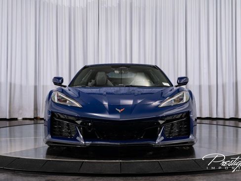 Used 2025 Chevrolet Corvette Z06 w/ Stealth Interior Trim Package image 4