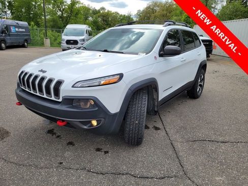 Used 2015 Jeep Cherokee Trailhawk w/ Comfort/Convenience Group AWD/4WD image 7