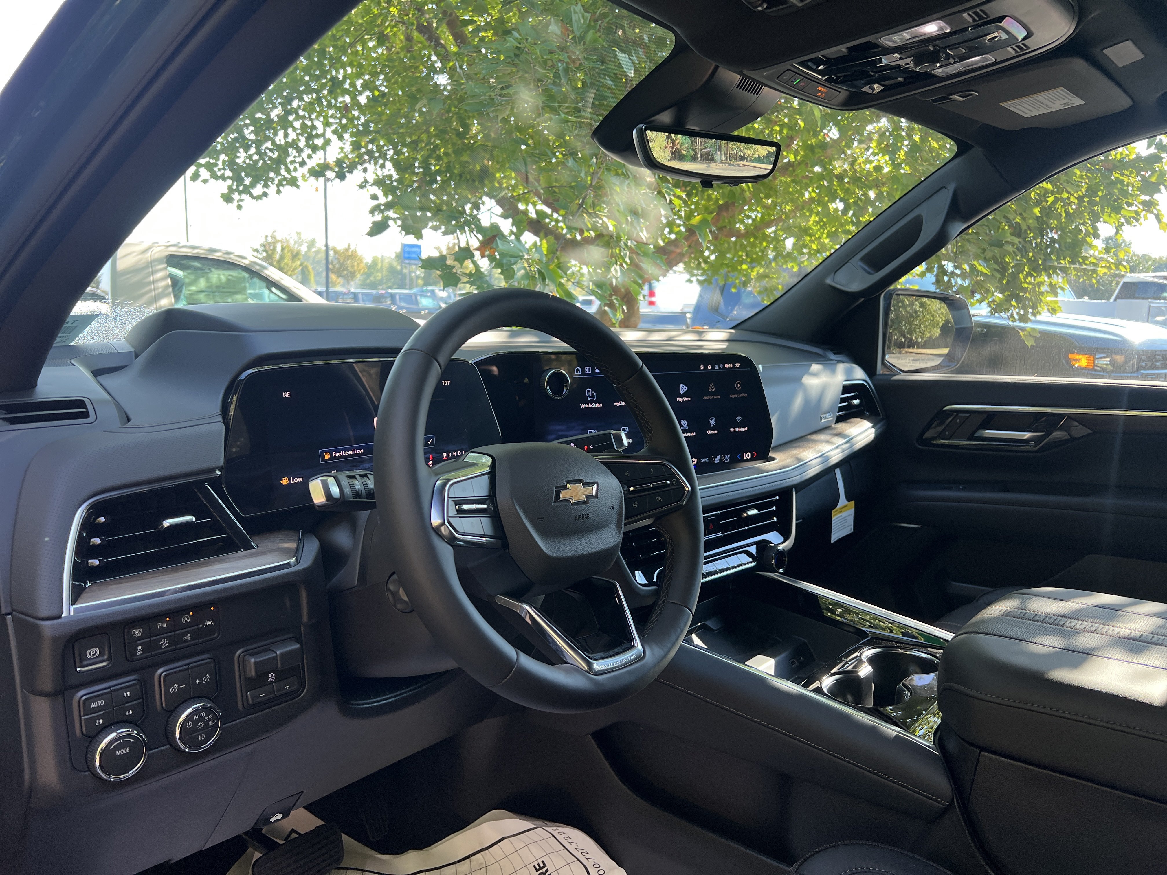 New 2026 Chevrolet Tahoe High Country w/ Sun And Tow Package AWD/4WD image 17