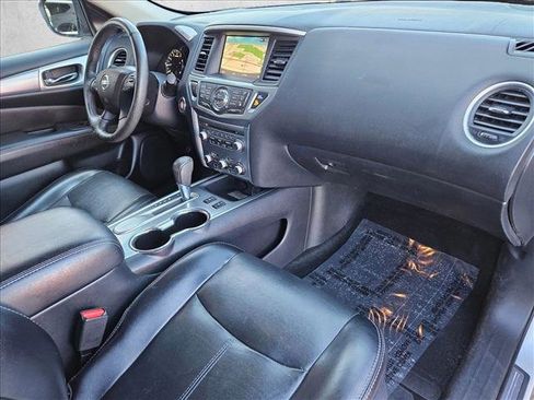Used 2020 Nissan Pathfinder SL image 20