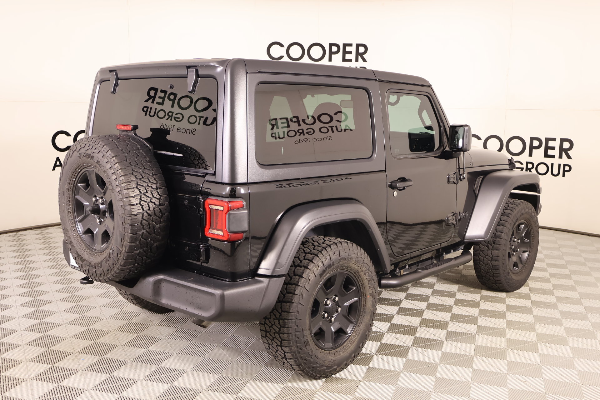 Used 2020 Jeep Wrangler Sport AWD/4WD image 18