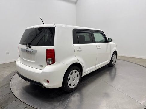 Used 2013 Scion xB FWD image 7