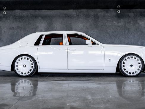 Used 2026 Rolls-Royce Phantom Sedan RWD image 11