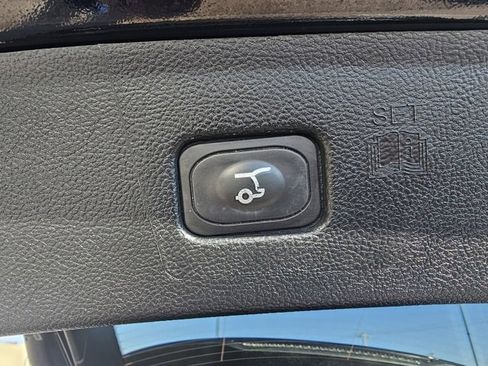 Used 2022 Ford Edge SEL w/ Convenience Package image 19