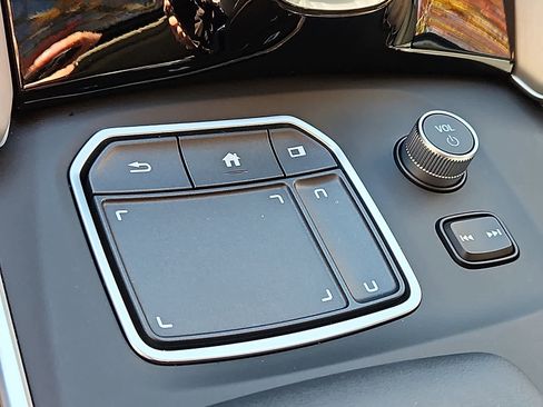 Certified 2025 Acura TLX w/ Technology Package image 24