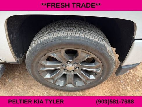 Used 2018 Chevrolet Silverado 1500 High Country image 14