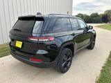 Used 2022 Jeep Grand Cherokee Altitude image 3