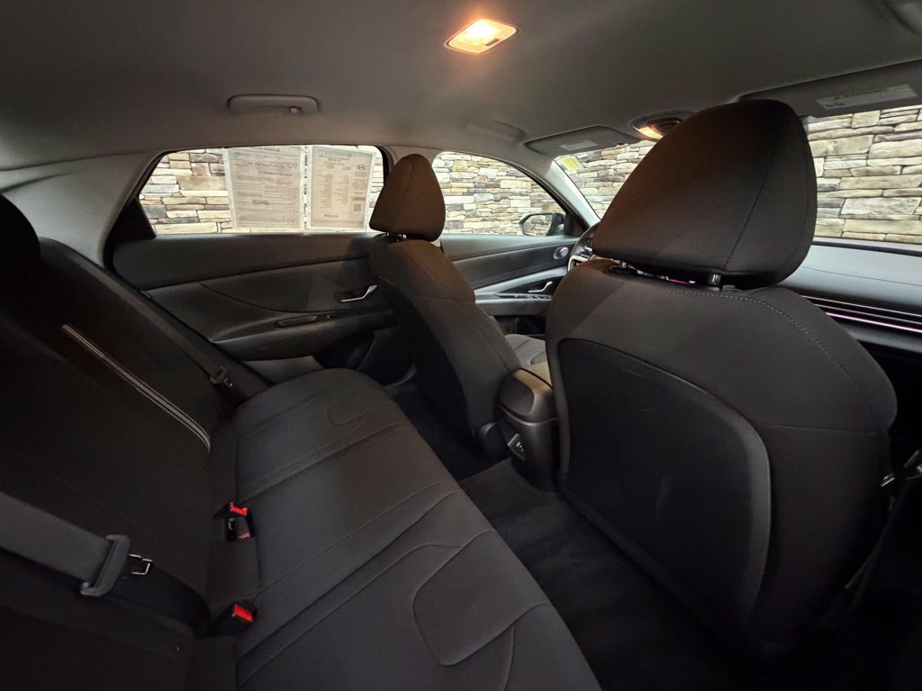 Used 2024 Hyundai Elantra SEL FWD image 28