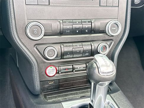 Used 2019 Ford Mustang Convertible image 17