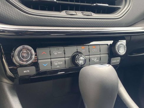 New 2026 Jeep Compass Latitude AWD/4WD image 22