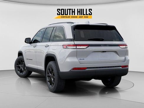 New 2026 Jeep Grand Cherokee Altitude AWD/4WD image 3