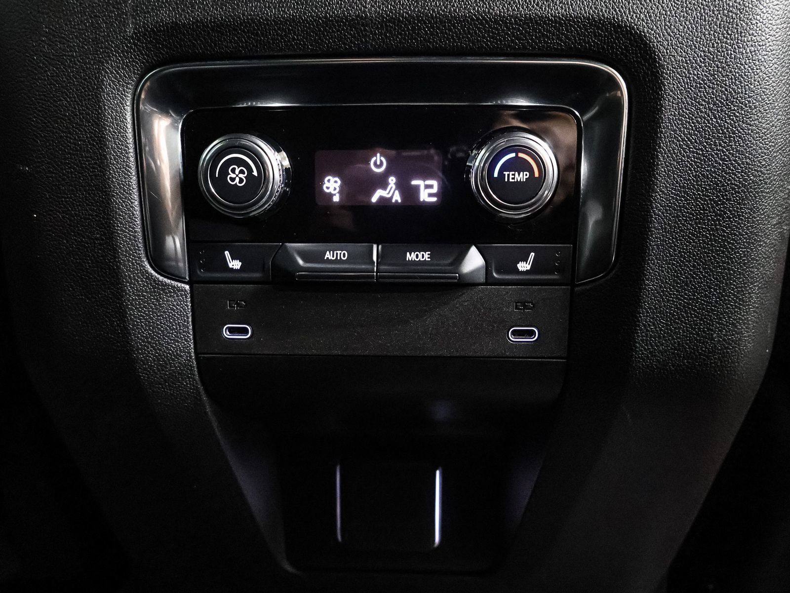 Used 2025 GMC Yukon Elevation AWD/4WD image 27