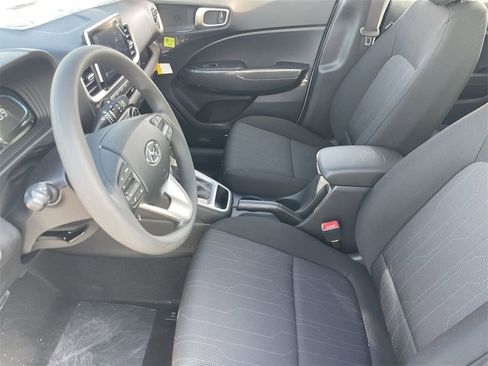 New 2026 Hyundai Venue SE image 18