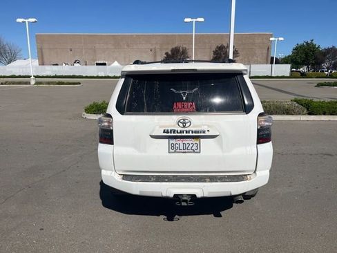 Used 2019 Toyota 4Runner SR5 Premium image 6