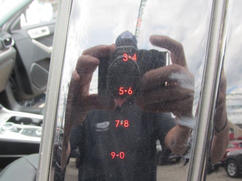 Used 2023 Ford Explorer XLT w/ Equipment Group 202A AWD/4WD image 18