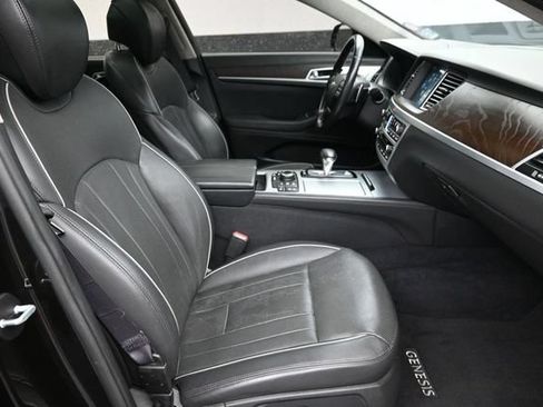 Used 2019 Genesis G80 5.0 Ultimate RWD image 12