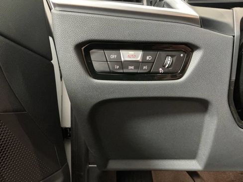 New 2026 BMW 330i Sedan w/ M Sport Package RWD image 21