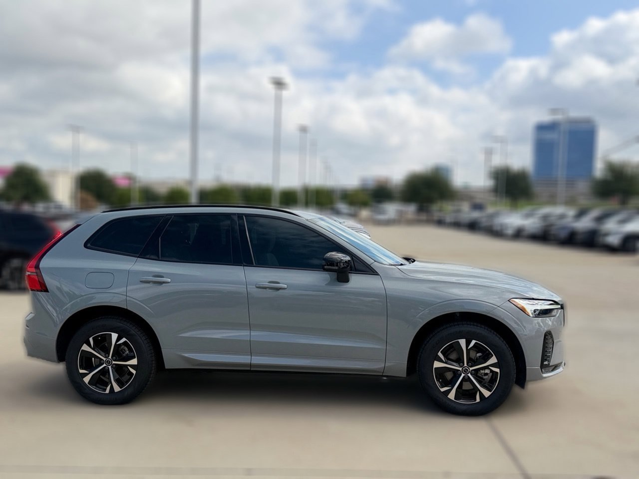 New 2026 Volvo XC60 B5 Core AWD/4WD image 5
