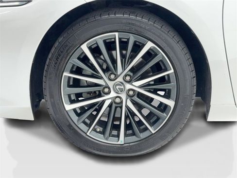 Used 2024 Lexus ES 350 w/ Premium Package image 51
