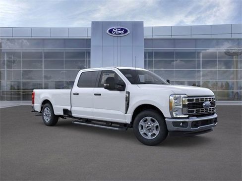 New 2026 Ford F250 XLT w/ F-250 >10K GVWR Package image 7