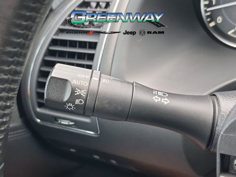 Used 2023 Nissan Armada SL w/ Midnight Edition Package AWD/4WD image 13
