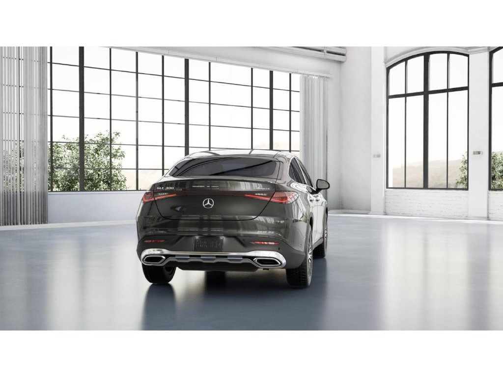 Used 2025 Mercedes-Benz GLC 300 4MATIC image 24