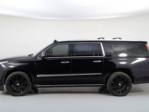 Used 2017 Cadillac Escalade ESV Platinum image 50