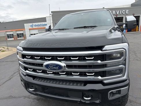 Used 2024 Ford F350 Platinum w/ Tremor Off-Road Package AWD/4WD image 19