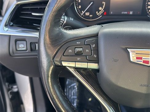 Used 2020 Cadillac XT6 Premium Luxury image 16