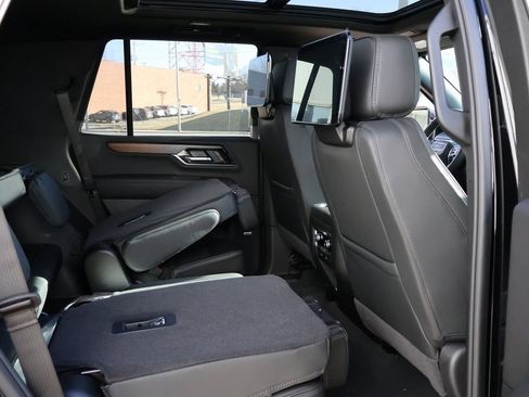 New 2026 GMC Yukon Denali w/ Denali Reserve Package image 11