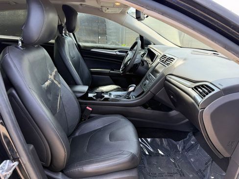 Used 2014 Ford Fusion Titanium AWD/4WD image 18