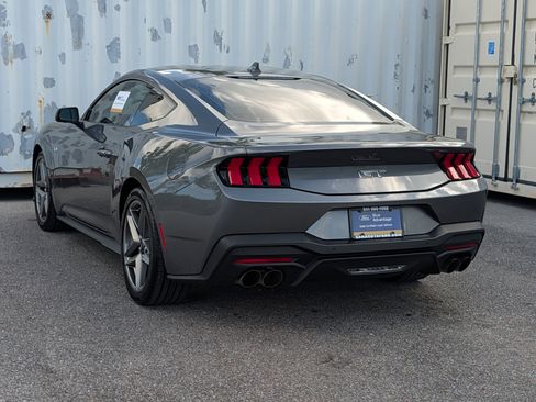 Used 2025 Ford Mustang GT RWD image 6
