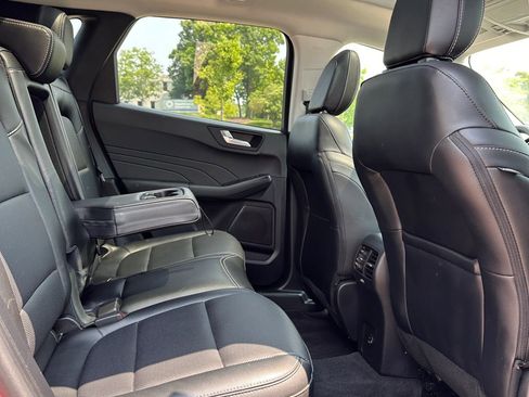 Used 2022 Ford Escape Titanium image 19