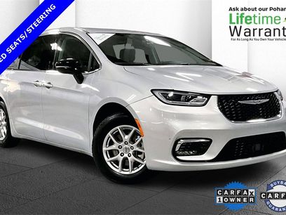 Used 2024 Chrysler Pacifica Touring-L