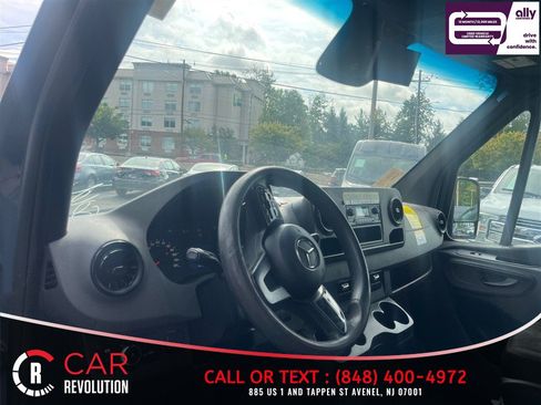 Used 2021 Mercedes-Benz Sprinter 2500 image 10