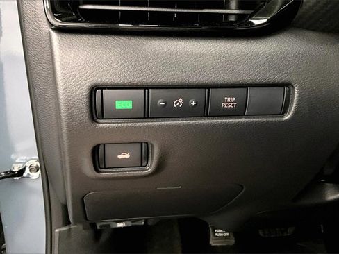 New 2025 Nissan Sentra SR w/ SR Premium Package image 28