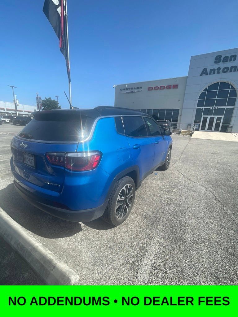 Used 2024 Jeep Compass Limited AWD/4WD image 1