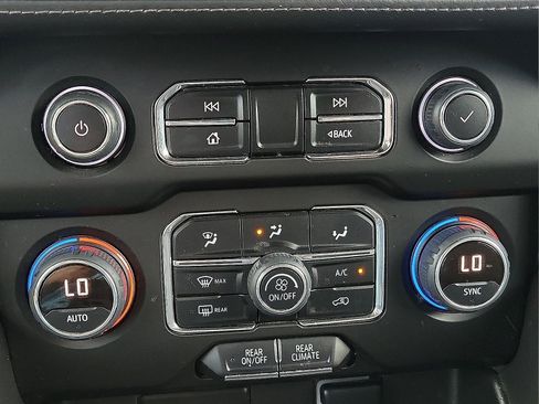Used 2023 Chevrolet Tahoe LS AWD/4WD image 15