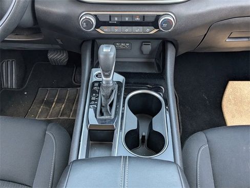 Used 2024 Nissan Altima 2.5 SV image 18