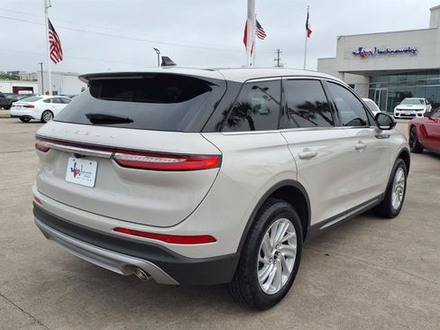 Used 2023 Lincoln Corsair FWD image 5