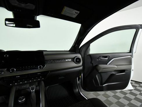 Used 2024 Chevrolet Colorado ZR2 w/ Safety Package image 20