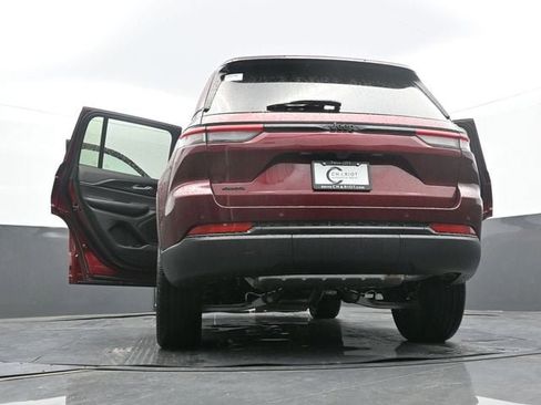 New 2025 Jeep Grand Cherokee Altitude AWD/4WD image 68