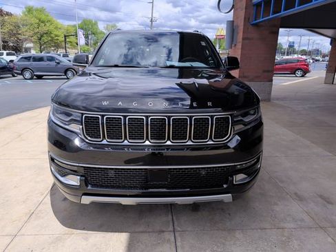Used 2022 Jeep Wagoneer Series II w/ Premium Group I AWD/4WD image 11