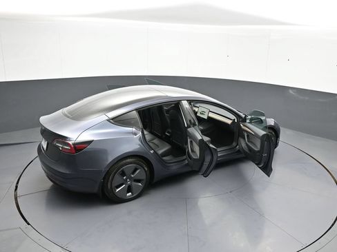 Used 2023 Tesla Model 3 Standard Range RWD image 47