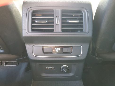 Used 2022 Audi SQ5 Premium Plus w/ Premium Plus Package image 12