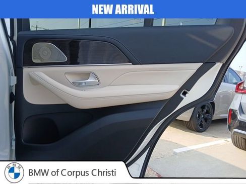 Used 2025 Mercedes-Benz GLE 450e 4MATIC image 12