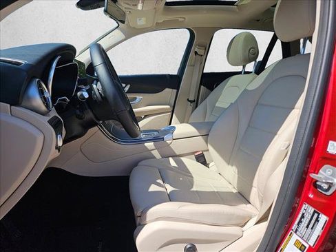 Certified 2021 Mercedes-Benz GLC 300 image 11