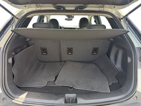 Used 2023 Chevrolet Bolt EUV LT FWD image 17